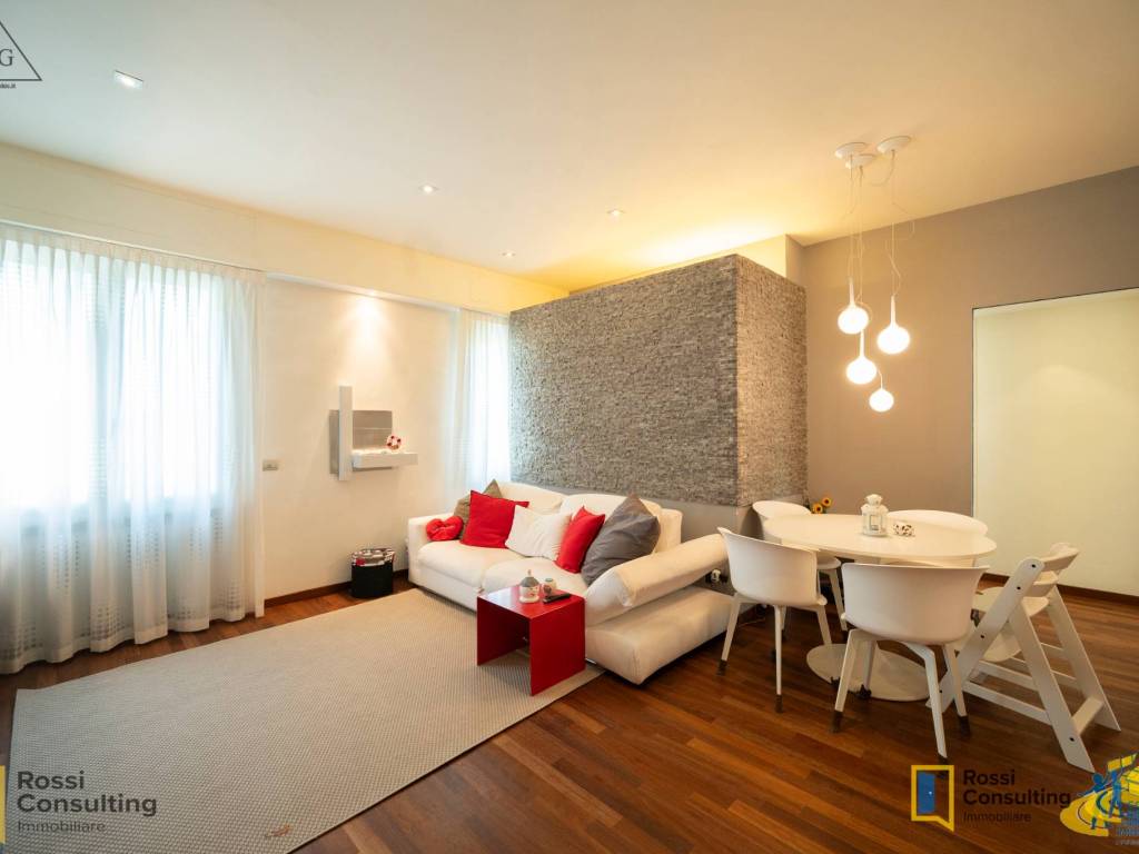appartamento in vendita a Parma in zona Cittadella
