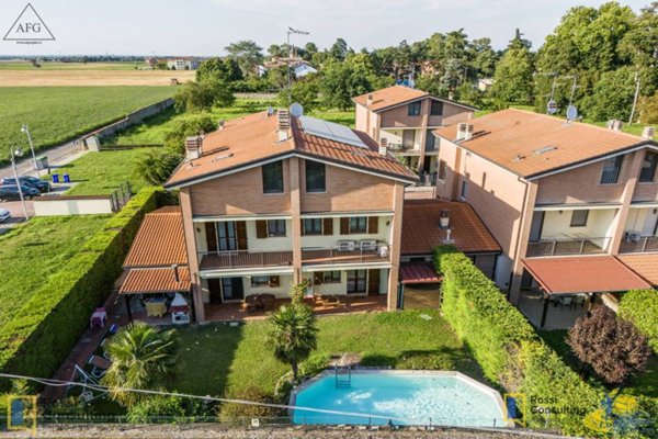 casa indipendente in vendita a Parma in zona Vigatto