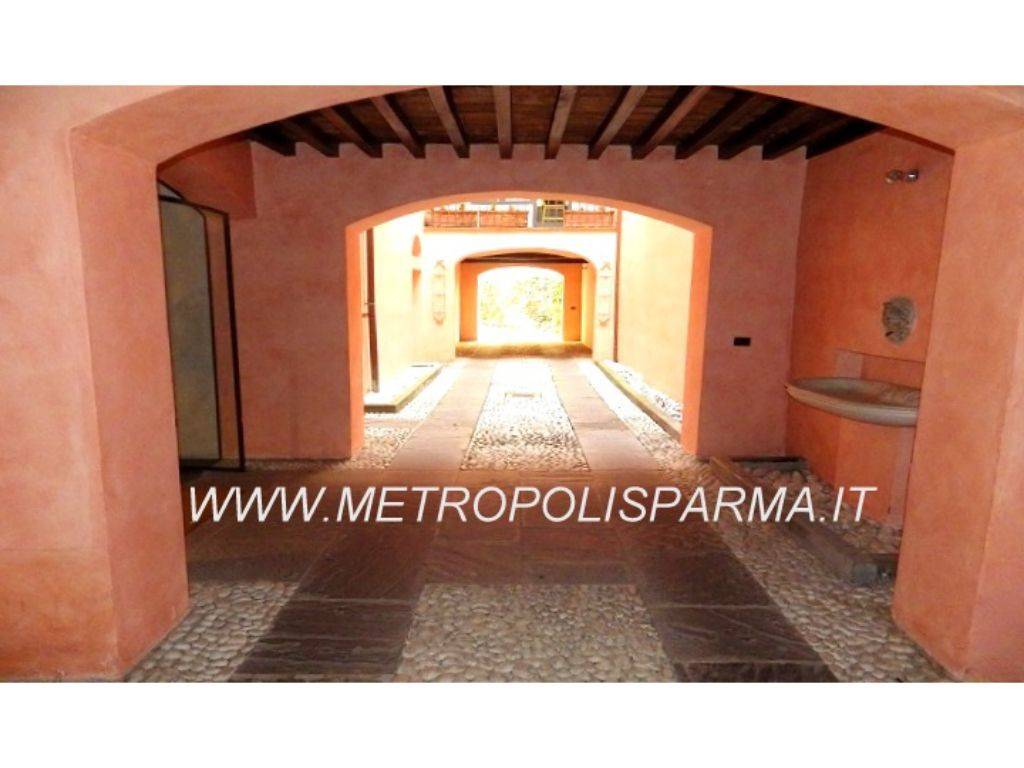 appartamento in vendita a Parma in zona Centro Storico