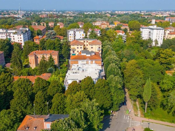 appartamento in vendita a Parma in zona Cittadella
