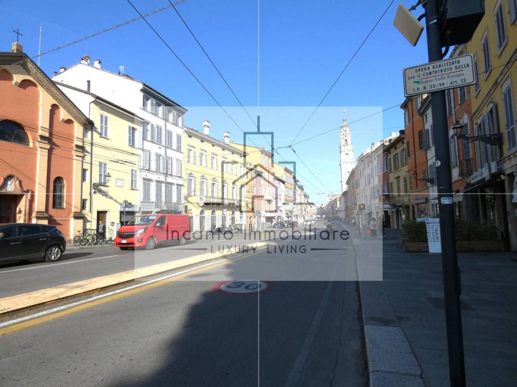 appartamento in vendita a Parma in zona Centro Storico