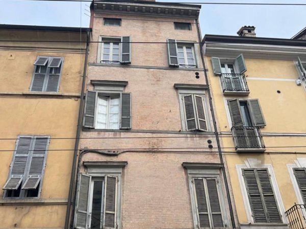 appartamento in vendita a Parma in zona Centro Storico