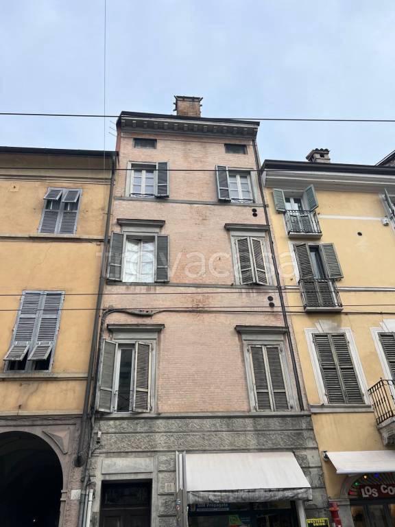 appartamento in vendita a Parma in zona Centro Storico