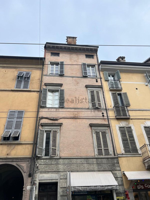appartamento in vendita a Parma in zona Centro Storico
