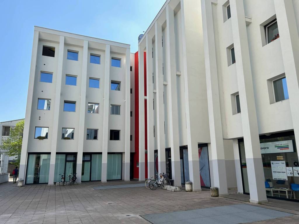 ufficio in vendita a Parma in zona Pablo