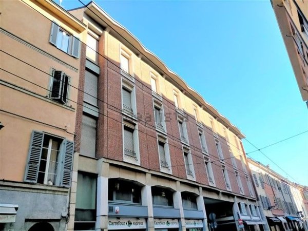 appartamento in vendita a Parma in zona Centro Storico