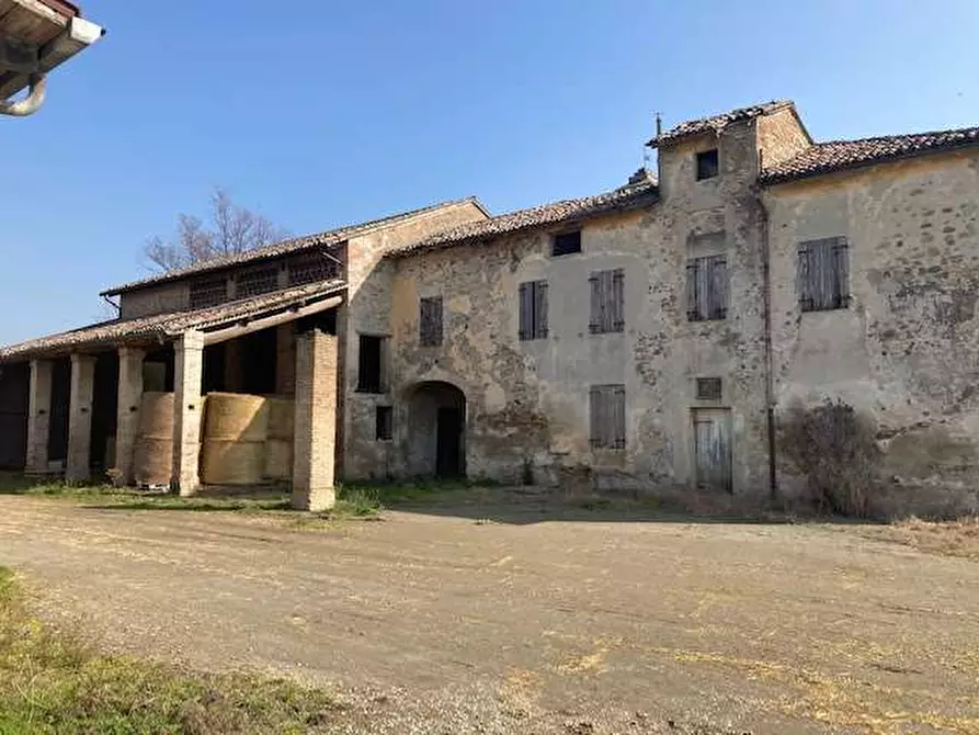 locale di sgombero in vendita a Parma