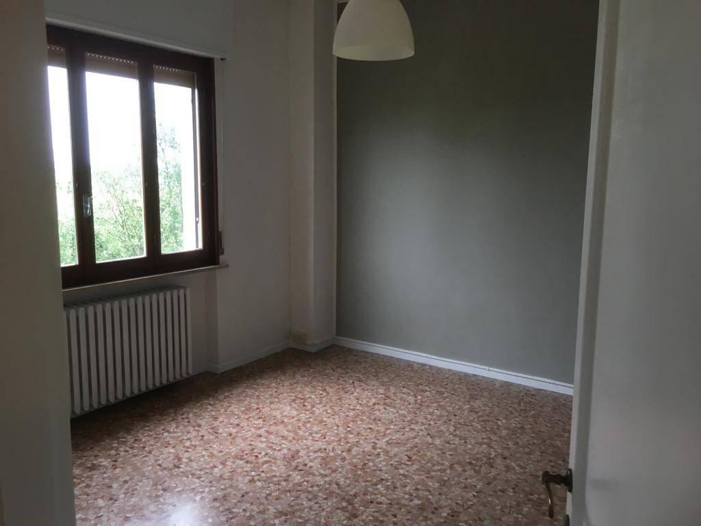 casa indipendente in vendita a Parma in zona Centro Storico
