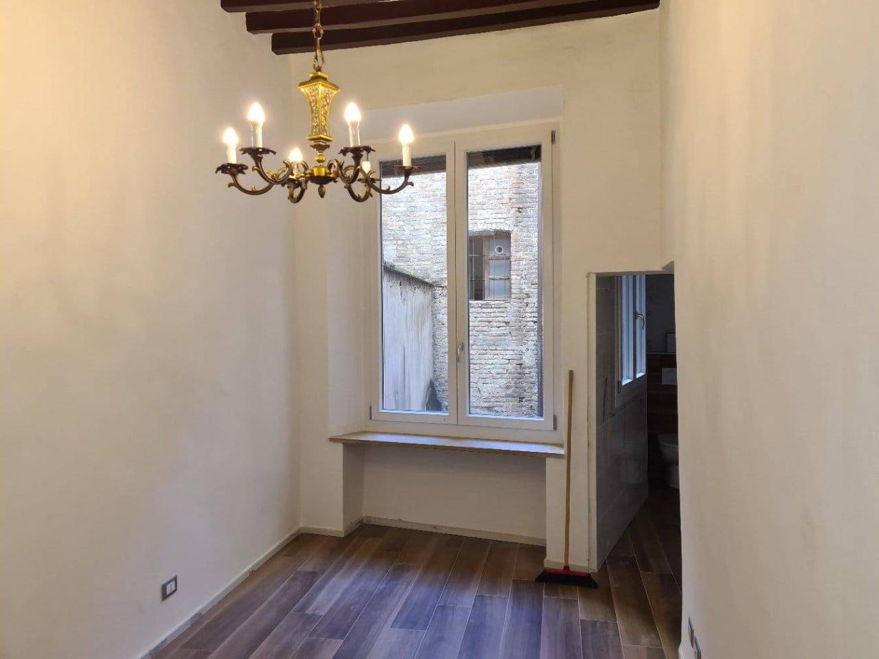 appartamento in vendita a Parma in zona Centro Storico