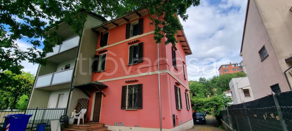 casa indipendente in vendita a Parma in zona San Leonardo