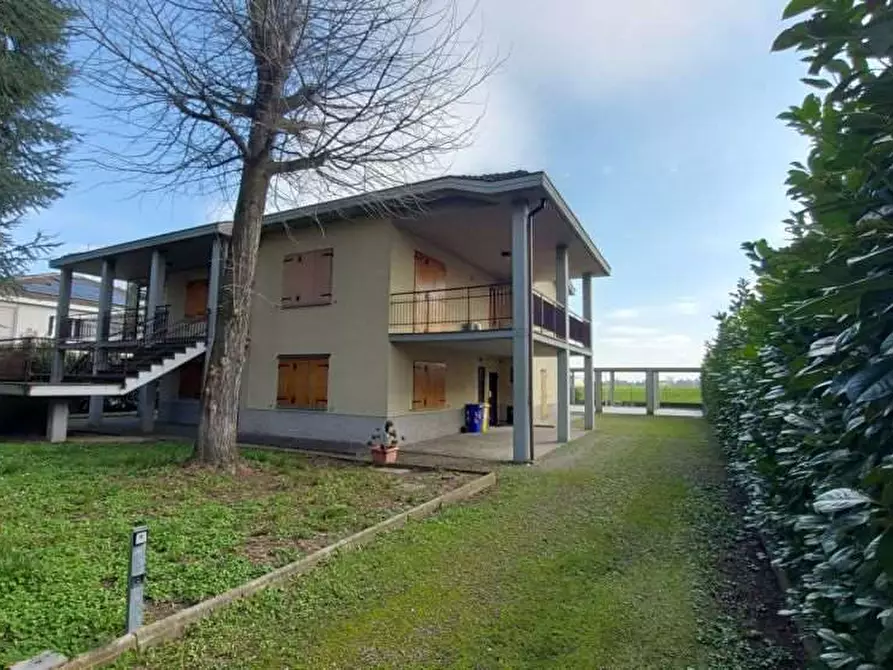 casa indipendente in vendita a Parma in zona Corcagnano