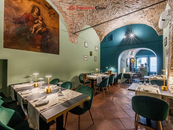 negozio in vendita a Parma in zona Centro Storico