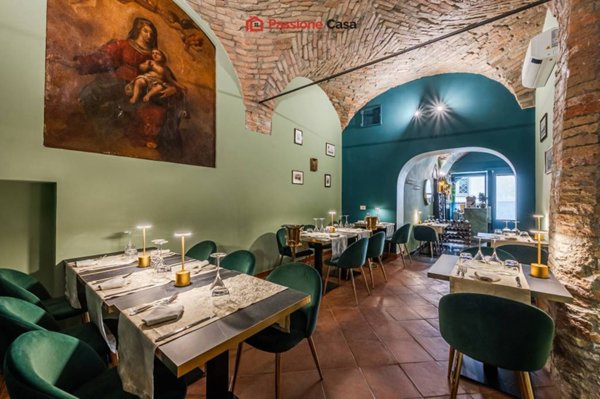 negozio in vendita a Parma in zona Centro Storico