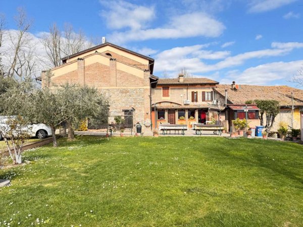 casa indipendente in vendita a Parma in zona Corcagnano
