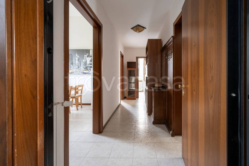 appartamento in vendita a Parma in zona Oltretorrente