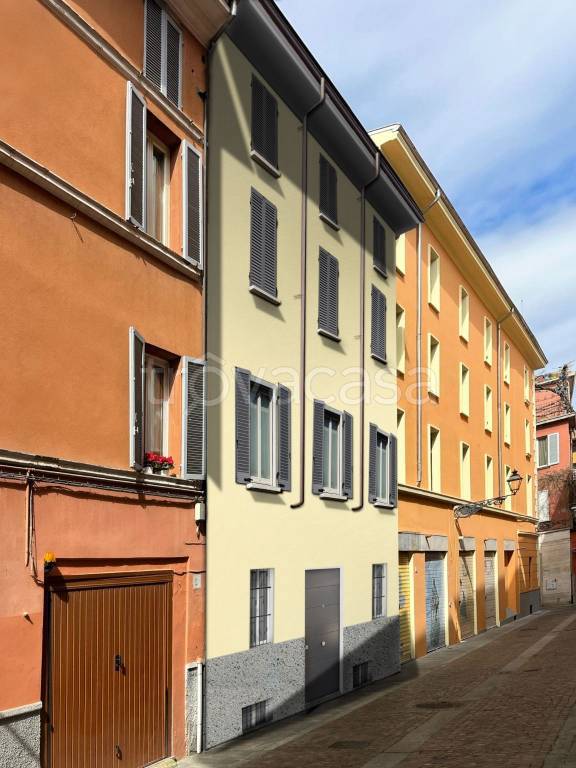 appartamento in vendita a Parma in zona Centro Storico