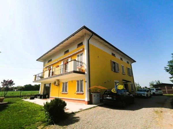 casa indipendente in vendita a Parma