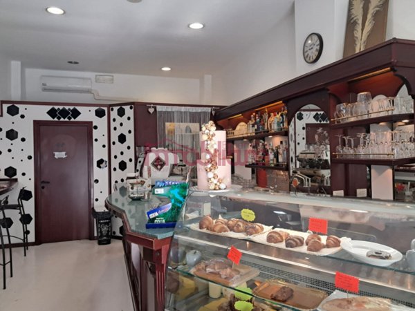 negozio in vendita a Parma in zona Centro Storico