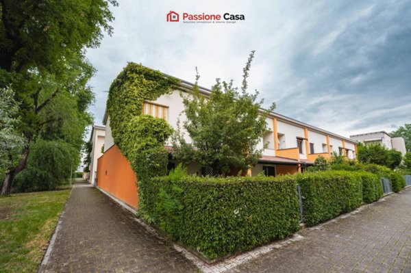 casa indipendente in vendita a Parma in zona Pedrignano