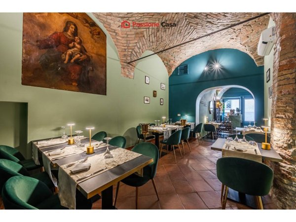 negozio in vendita a Parma in zona Centro Storico
