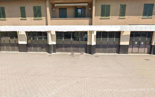 locale commerciale in vendita a Parma in zona Crocetta