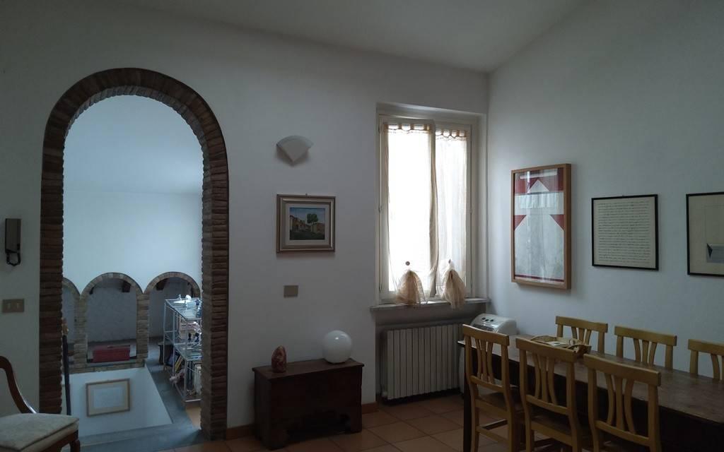 appartamento in vendita a Parma in zona Centro Storico