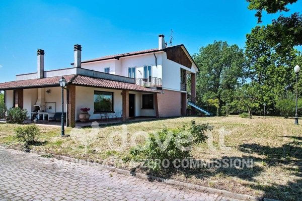 casa indipendente in vendita a Parma in zona Vicofertile
