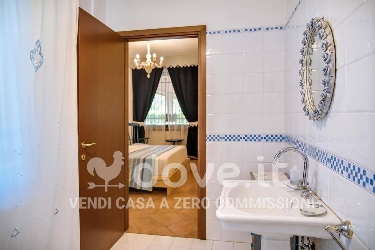 casa indipendente in vendita a Parma in zona Vicofertile