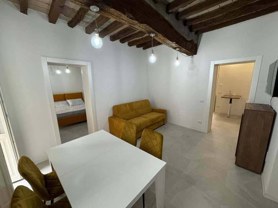 appartamento in vendita a Parma in zona Centro Storico