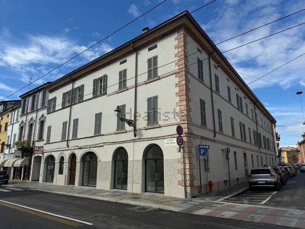 appartamento in vendita a Parma in zona Centro Storico