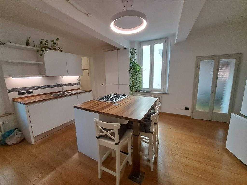 appartamento in vendita a Parma in zona Oltretorrente