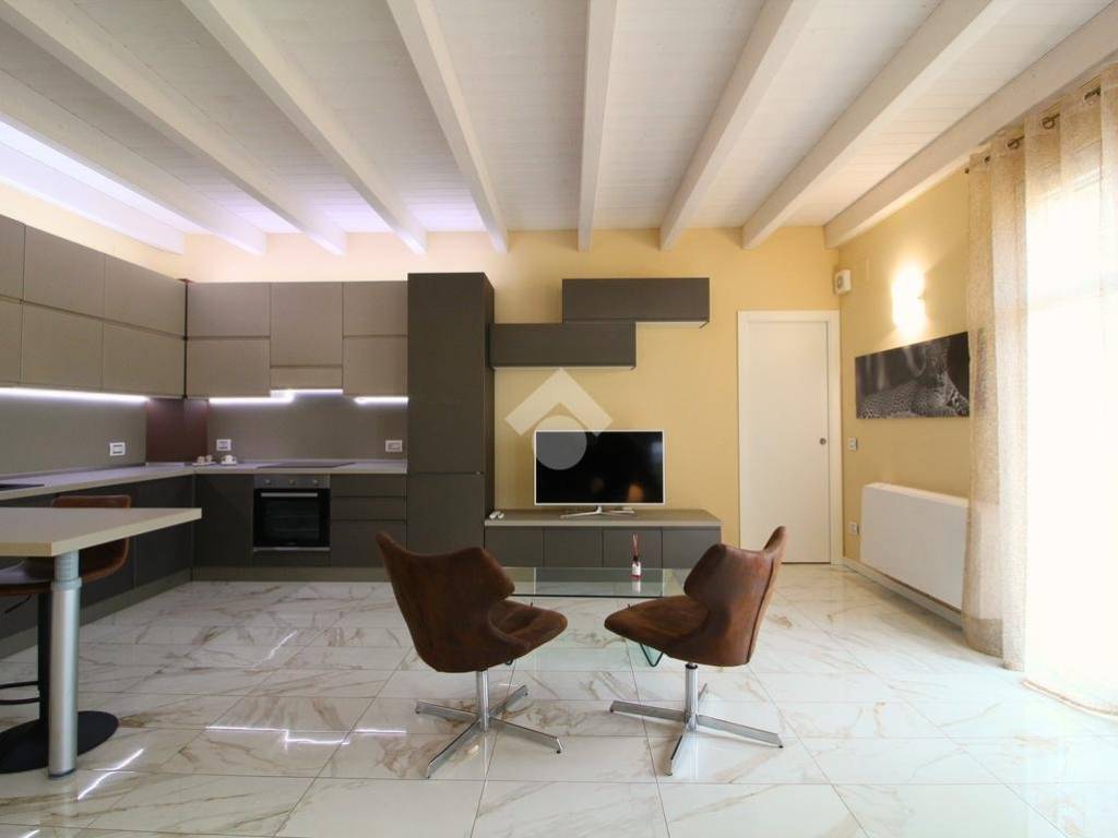 appartamento in vendita a Parma in zona Cittadella