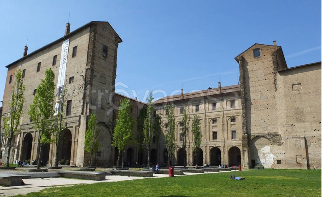 casa indipendente in vendita a Parma in zona Centro Storico