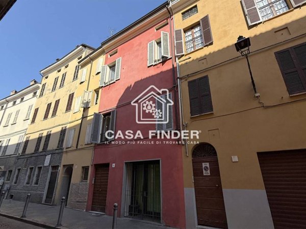 appartamento in vendita a Parma in zona Oltretorrente