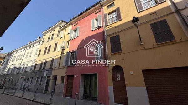 appartamento in vendita a Parma in zona Oltretorrente