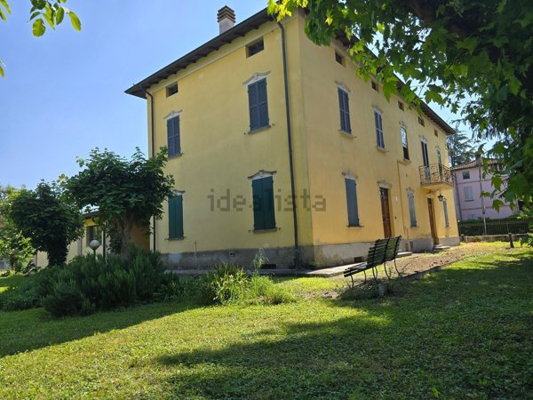 casa indipendente in vendita a Parma in zona Vigatto