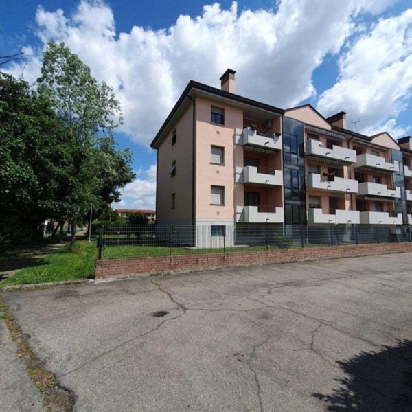 appartamento in vendita a Parma in zona San Martino / Paradigna