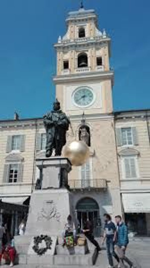 appartamento in vendita a Parma in zona Centro Storico