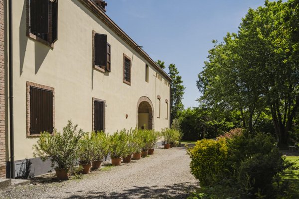 casa indipendente in vendita a Parma in zona Moletolo