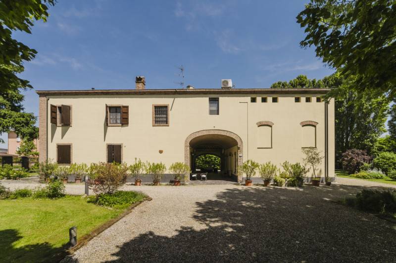 casa indipendente in vendita a Parma in zona Moletolo