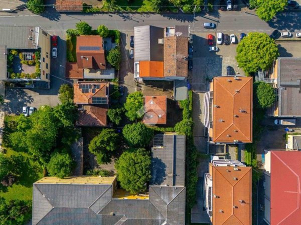 casa indipendente in vendita a Parma in zona San Leonardo