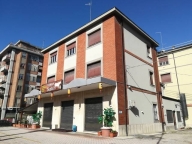 locale commerciale in vendita a Parma