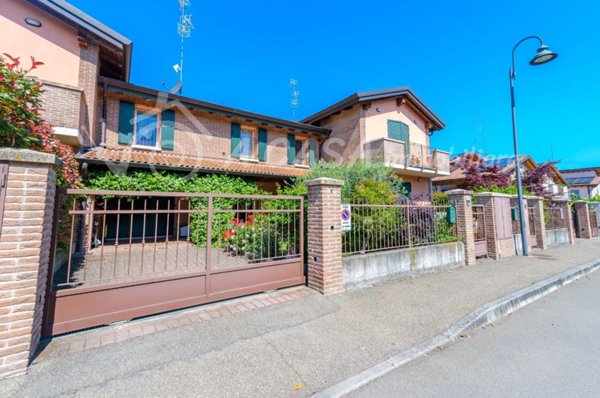 casa indipendente in vendita a Parma in zona Carignano