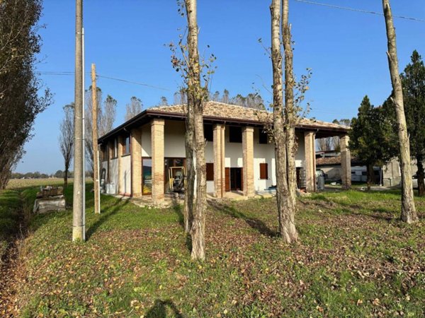 casa indipendente in vendita a Parma in zona Baganzola