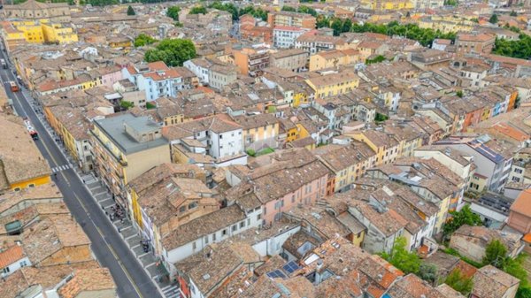appartamento in vendita a Parma in zona Oltretorrente