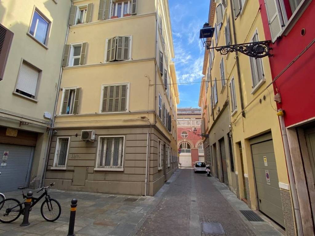 appartamento in vendita a Parma in zona Centro Storico
