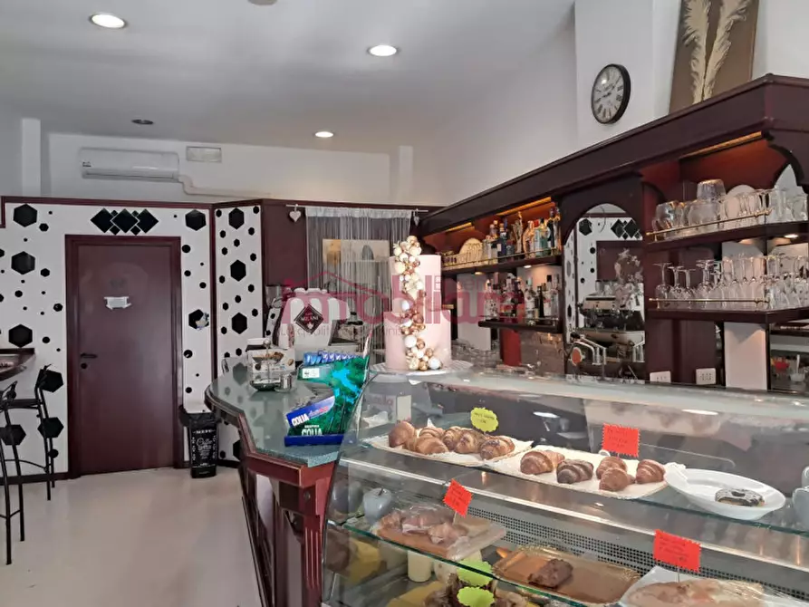 negozio in vendita a Parma in zona Centro Storico