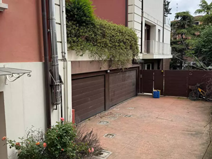 negozio in vendita a Parma in zona San Lazzaro