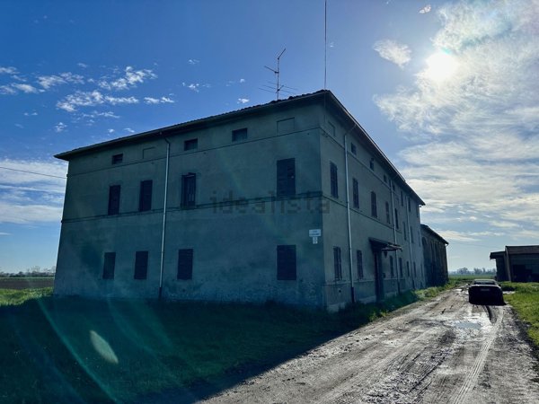 casa indipendente in vendita a Parma