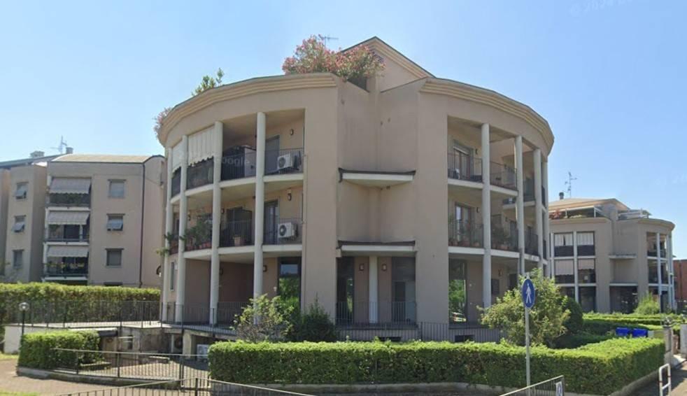 appartamento in vendita a Parma in zona Crocetta